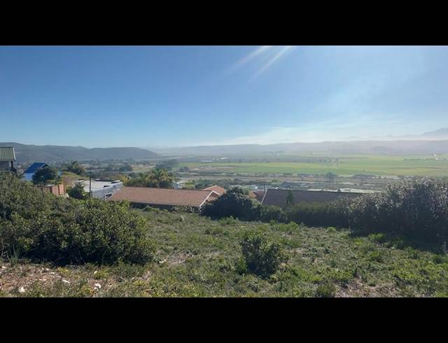 LAND FOR SALE IN FRAAIUITSIG